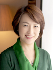 講師として授業を行う入交明子のプロフィール写真